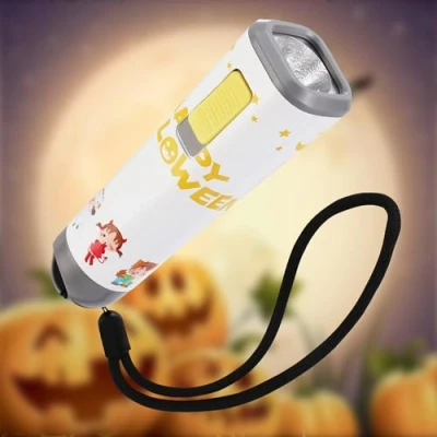 Abbildung von EverBrite Taschenlampe für Kinder mit Kordel Weiß, LED kleine Kindertaschenlampe 1W 3 AAA Batterien, Geschenke Mitgebsel