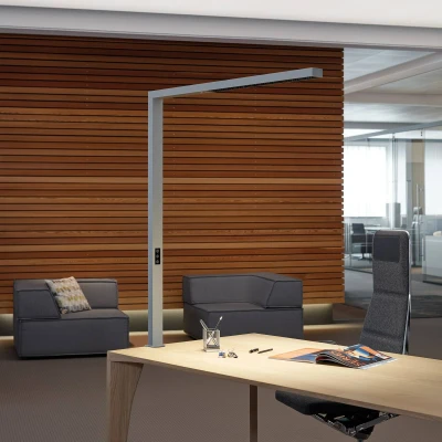 Abbildung von Maul LED Klemmleuchte MAULsirius Schreibtischlampe dimmbar Hochwertige Arbeitsplatzleuchte fürs Büro Lampe mit GS Zeichen Leistungsstarke Klemmlampe 3000 5700 Kelvin Silber