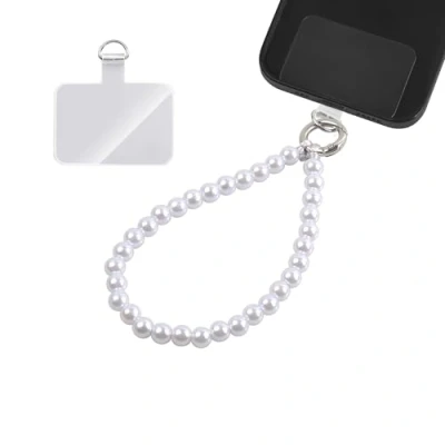 Abbildung von GD GOOD.designs Handykette mit perlmuttfarbenen Perlen kurz Universal Handy Handschlaufe inkl. Patch für jede Hülle Lanyard Handyband zum Umhängen (Länge 24cm)