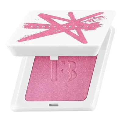 Abbildung von Fenty Beauty Cheeks Rouge In Puderform suede Powder Blush Shimmer Wattab