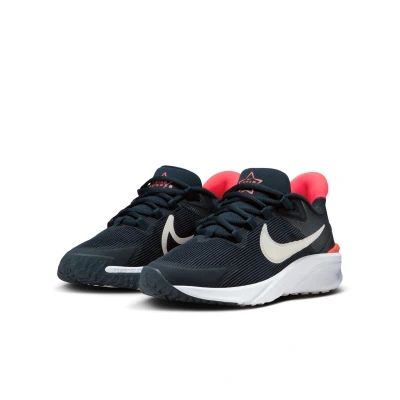 Abbildung von Nike Performance STAR Runner 4 Unisex Laufschuh Neutral für Kinder, Größe: 38.5, Dark obsidian/phantom/bright crimson/summit white Schuhe