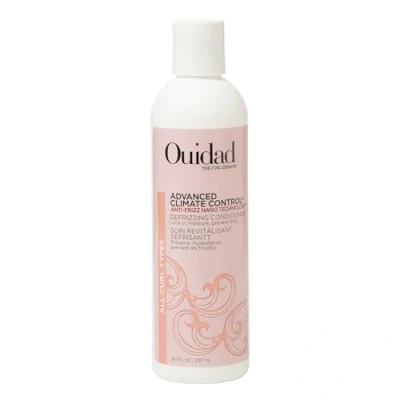 Abbildung von Ouidad Advanced Climate Control Defrizzing Conditioner definiert Locken, spendet Feuchtigkeit, repariert und nährt 250 ml