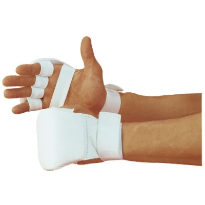 Abbildung von KWON Karatehandschutz Competition, Weiß, M, 4008102