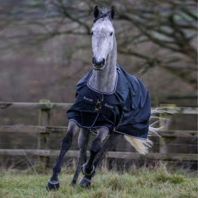 Abbildung von Bucas Trotting Turnout 200g Schwarz/Weiß 135/183