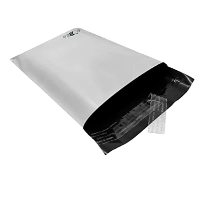 Abbildung von 100 opaken weißen Plastikumschläge A5 170 x 240 mm 50 Mikron Mailer