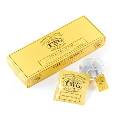 Abbildung von TWG Tea Earl Grey Buddha Schwarzer Tee Bergamotte und Rosenblätter 15 Handgenähte Teebeutel aus Baumwolle Geschenkset