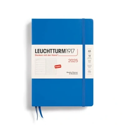 Abbildung von LEUCHTTURM1917 370665 Wochenkalender &amp; Notizbuch Dotted Medium (A5) 2025, Sky, Englisch