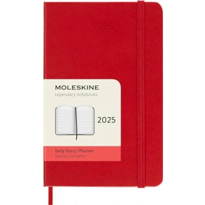 Abbildung von Moleskine Daily Planner, 12 Monate Tagesplaner 2025, Fester Einband und Elastischer Verschluss, Farbe ScharlachRot, TaschenFormat 9x14 cm