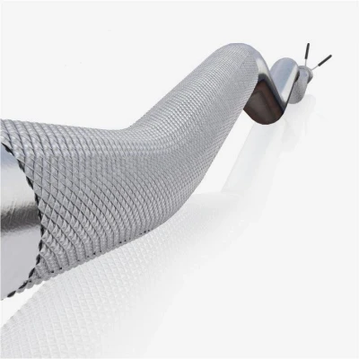Abbildung von GORILLA SPORTS Curlstange SZ Stange, Länge 120cm, bis 180kg Belastbar, Ø 30mm, Griff Gerändelt, aus Chrom, (1 tlg., mit 2 Federverschlüssen), Rutschfest, Langhantelstange, Curlhantelstange für Krafttraining