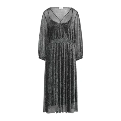 Abbildung von s.Oliver Maxikleid Langes Meshkleid mit Glitzergarn und Smok Detail