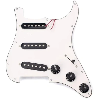 Abbildung von Alnicov 3 lagiges SSS E Gitarrenteil vorverdrahtet geladener Pickup Pickguard Baugruppe Weiß