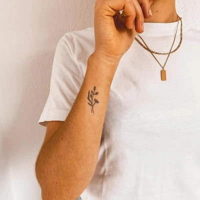 Abbildung von Inkster® Blumenstrauß Tattoo Temporäres mit EU Kosmetikzertifizierung wasserfest + vegan revolutionäres 2 Wochen Fake Tattoos und Klebetattoos für Erwachsene
