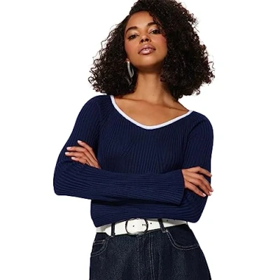 Abbildung von Trendyol Damen Slim fit Basic Sweetheart Knitwear Sweater Pullover, Navy Blue, S