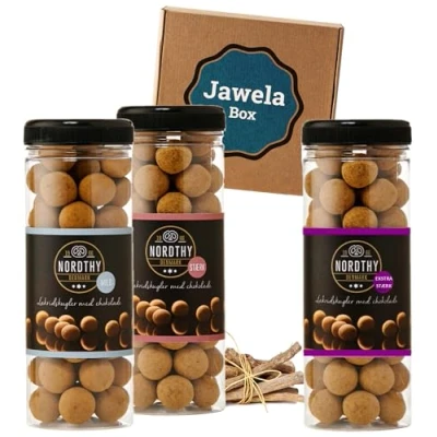 Abbildung von Nordthy Schokoladen Lakritzkugeln MIX SET 3 x 300g: Mild Stark Extra Jawela Box Gourmet Lakritz Kugeln Geschenk
