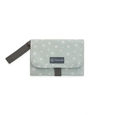 Abbildung von emma &amp; noah Wickelunterlage für Unterwegs, 82x52 cm (gefaltet 25x18 cm), Abwaschbar, Wickeltasche mit Windeltasche den Kinderwagen, Organizer Windeln und Feuchttücher (Punkte Mint)