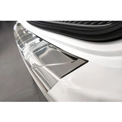 Abbildung von Fahrzeugspezifischer Ladekantenschutz aus Edelstahl mit 3D Abkantung passend für Mercedes C Klasse T Modell (S206) ab 3/2021 AZUGA AZ29000210