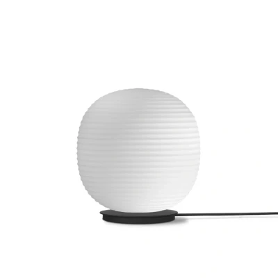 Abbildung von New Works Lantern Globe Medium Tischlampe, Ø 30cm
