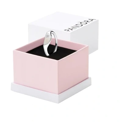 Abbildung von PANDORA Moments Mama Gravierbarer Charm Anhänger aus Sterling Silber, Kompatibel Armbändern, 793204C01