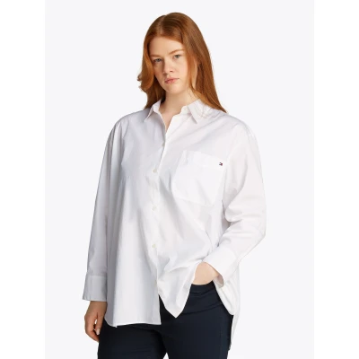 Abbildung von Tommy Hilfiger Curve Hemdbluse CRV ESS COTTON EASY FIT SHIRT in Großen Größen, Brusttasche, Kellerfalte hinten, abgerundeter Saum