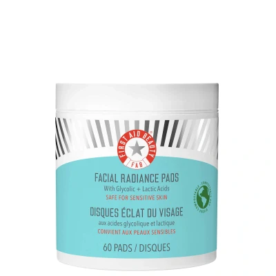 Abbildung von First Aid Beauty Facial Radiance Pads with Glycolic and Lactic Acids