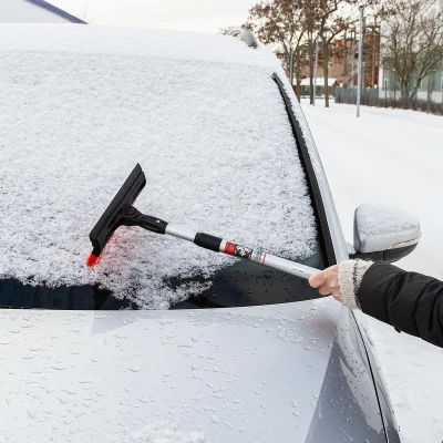 Abbildung von HEYNER ALLSEASONSCLEANER 407330 Reinigungsbürste für Autofenster mit gummilippe, teleskopierbar