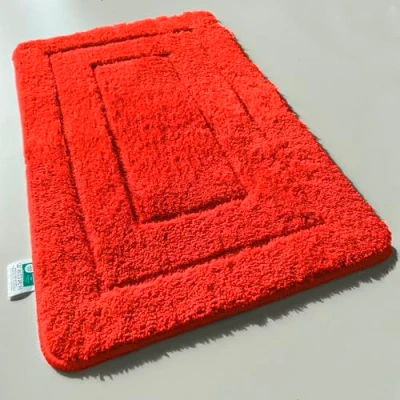 Abbildung von KARAT Badteppich Atlantis extra flauschig &amp; schnelltrocknend Badezimmerteppich mit rutschsicherer Rückseite Badematte Duschvorleger (70 x 120 cm, Rot)
