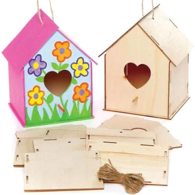 Abbildung von Baker Ross Herz Vogelhaus Sets aus Holz, Valentines Handwerk für Kinder (FC426), 2 Stück