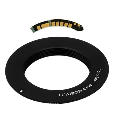 Abbildung von Fotodiox Lens Mount Adapter Compatible with M42 Type 1 Screw SLR on Canon EOS (EF, EF S) D/SLR Camera Body Gen10 Focus Confirmation Chip