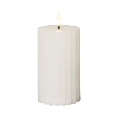 Abbildung von STAR TRADING LED Kerze Flamme (1 tlg), Stumpenkerze weiß geriffelt 3D Timer 15cm