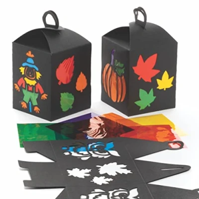 Abbildung von Baker Ross FE683 Erntedankfest Laternen Bastelsets für Kinder 4er Pack, Papierlaternen mit Buntglaseffekt zum Basteln und Dekorieren Kinder, St Martin&#039;s Laternen, Mittel