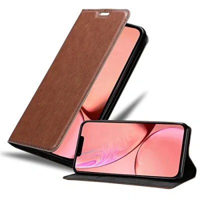 Abbildung von Cadorabo Hülle kompatibel mit Apple iPhone 13 aus Premium Kunst Leder Flip Klappbare Stoßfeste Magnetische [Standfunktion] [Kartenfächern] Cover für Tasche in Braun