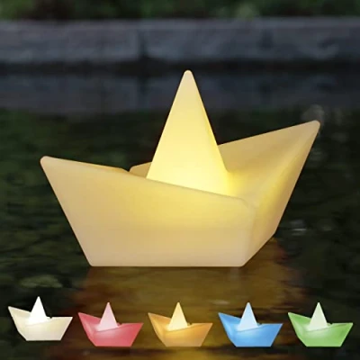 Abbildung von IC Gardenstyle LED Solarleuchte Solar Schwimmleuchte Schiffchen im Origami Stil, fest integriert, RGBW (warm weiß und bunt mit automatischen Farbwechsel), bunt), schwimmfähig, Dämmerungssensor, IP65, inkl. Erdspieß