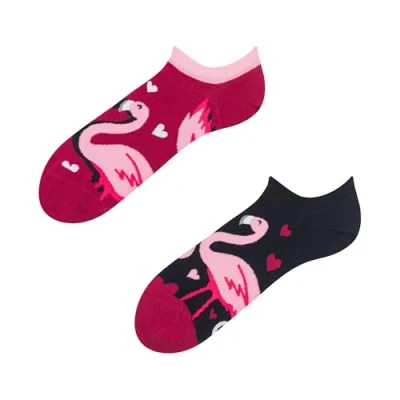 Abbildung von Dedoles Socken Unisex Damen Herren &amp; Kinder Baumwolle viele lustige Designs Fussball Fahrrad Geschenk links rechts verschieden, Farbe: Rosa, Motiv: Flamingos und Herzen (Sneakersocken), Gr. 35 38