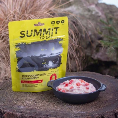 Abbildung von Summit To Eat Reispudding mit Erdbeern Trekkingnahrung Outdoor Essen