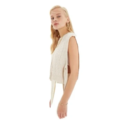 Abbildung von TRENDYOL Damen Crew Neck Plain Regular Vest Sweater, Greige, S EU