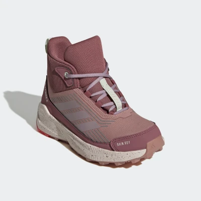 Abbildung von Adidas Terrex Trailmaker 2 MID RAIN.RDY Unisex Hikingschuh für Kinder, Größe: 31, Warm clay/preloved fig/pure ruby Textil/synthetik