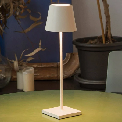 Abbildung von LED Tischlampe Toc mit USB Charger, IP54, weiß