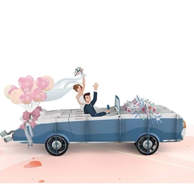 Abbildung von MOKIO® Pop Up Hochzeitskarte Brautpaar im Hochzeitsauto 3D Geschenkkarte zur Hochzeit, Glückwunschkarte Trauung, Geldgeschenk für Flitterwochen oder Hochzeitsreise