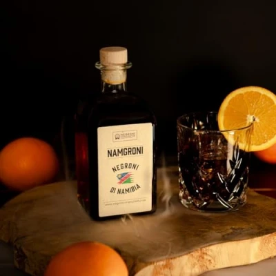 Abbildung von Negroni di Namibia trinkfertiger italienischer Cocktail Aperitif holzfassgereift aus München Giesing