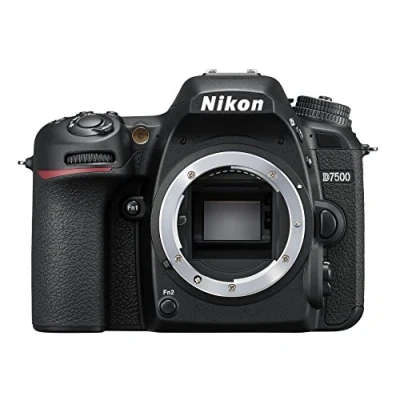 Abbildung von Nikon D7500 Body Digitale Spiegelreflexkamera, 20,9 Megapixel, WLAN, Bluetooth, SD 8 GB, 300 x Premium Lexar, Schwarz