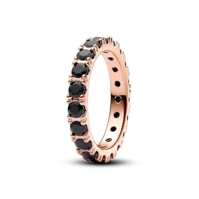 Abbildung von PANDORA Timeless Schwarze Funkelnde Reihe Ewigkeitsring aus Sterling Silber mit rosévergoldet Metalllegierung künstlichen Kristallen, Größe 54, 180050C02 54