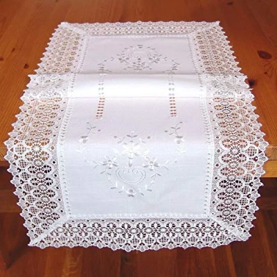 Abbildung von matches21 HOME &amp; HOBBY Tischdecke Tischläufer Mitteldecke Stick Hohlsaum Spitze wollweiß 40x90 cm (1 tlg)