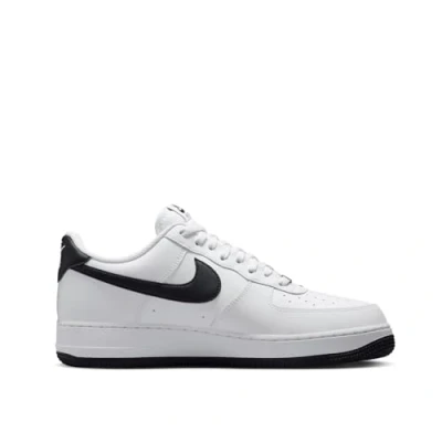 Abbildung von Nike Sportswear AIR Force 1 07 Sneaker low, Herren, Größe: 42, White/black Leder und lederimitat