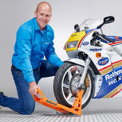 Abbildung von Datona Motorrad Montageständer MotoGP Vorderrad KTM Orange
