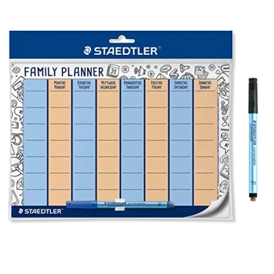 Abbildung von STAEDTLER Familienplaner Lumocolor, selbsthaftend und wiederverwendbar, trocken abwischbar, inkl. Lumocolor correctable in Blau Schwarz, Stiftklemme