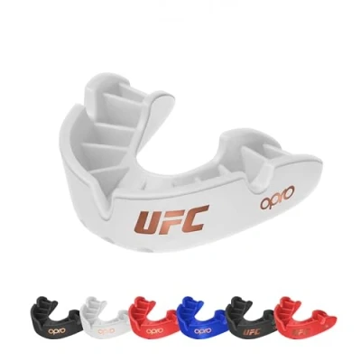 Abbildung von OPRO Bronze Level UFC Erwachsene und Jugendliche Sport Mundschutz mit Etui Einpassvorrichtung, Zahnschutz für UFC, MMA, Boxen, Kampfsport, andere Kontaktsportarten (Schwarz, Erwachsene)
