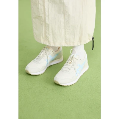 Abbildung von Asics Sportstyle Tiger Runner II Sneaker low, Damen, Größe: 41.5, Cream/light blue Lederimitat/textil