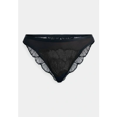 Abbildung von Triumph Brasilslip &quot;Palina Moonlight Kiss&quot;, aus Spitze, V Detail, elastisch, figurbetont, weich
