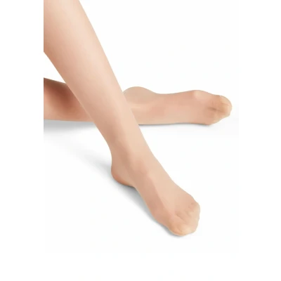 Abbildung von FALKE Feinstrumpfhose Pure Matt 20 DEN in eleganter Optik