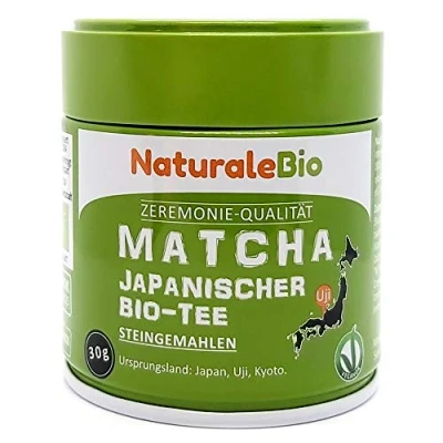 Abbildung von Matcha Tee Pulver Bio Ceremonial Grade Original Green Tea aus Japan. Grüntee Zeremonie Qualität, hergestellt in Uji, Kyoto. Ideal zum Trinken, Kochen und der Latte. 30g Dose.
